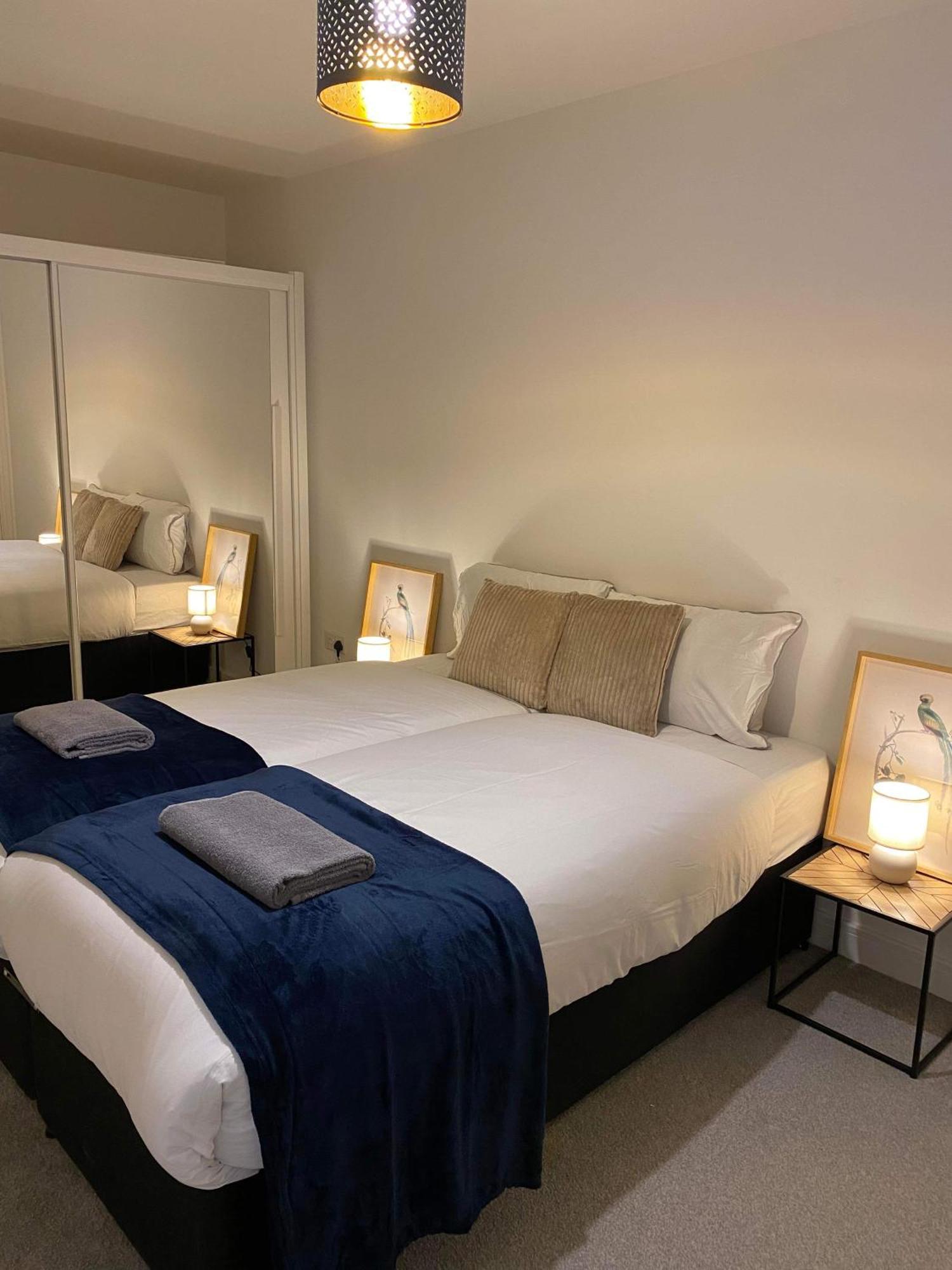 Crawley 2Bed Apartament Close To Gatwick Airport Copthorne  Exteriör bild